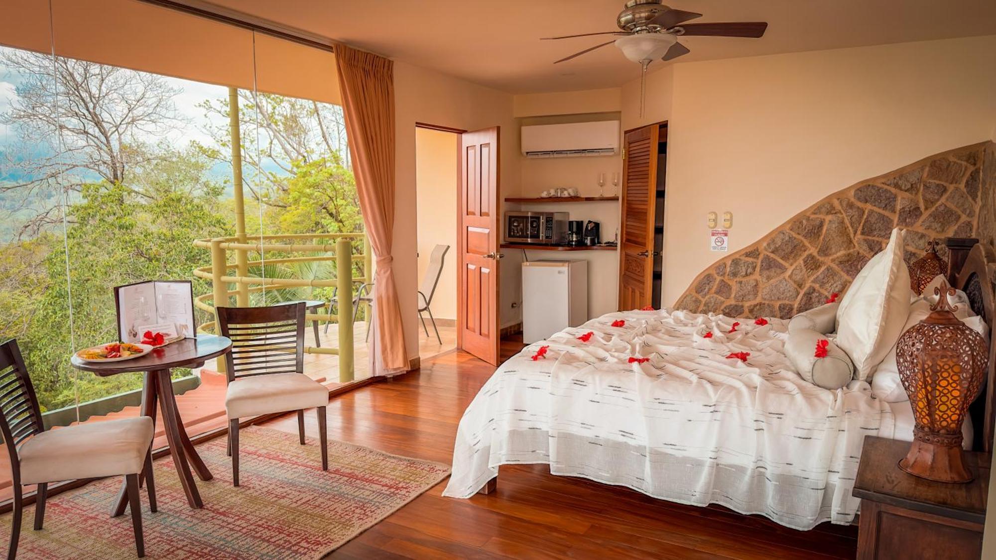 Issimo Suites (Adults Only) Мануэль-Антонио Экстерьер фото