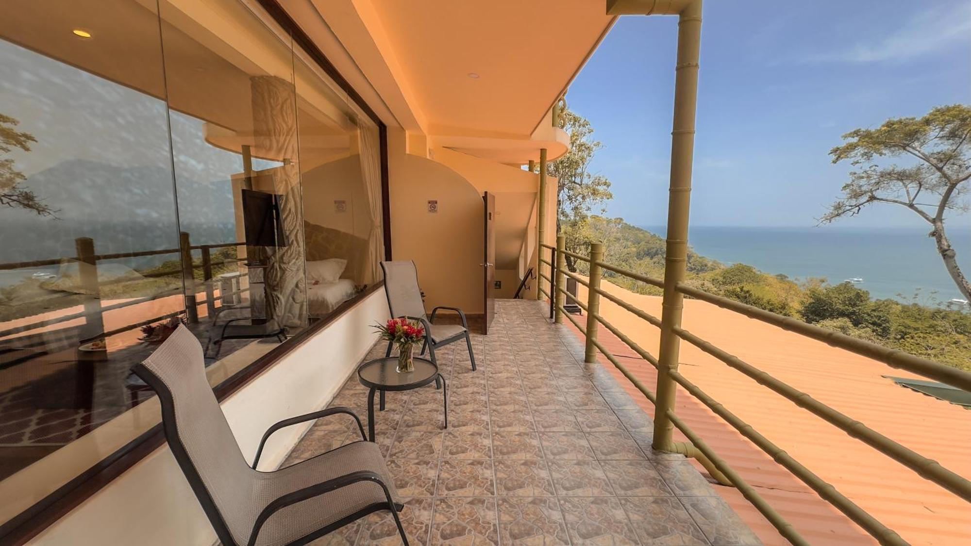 Issimo Suites (Adults Only) Мануэль-Антонио Экстерьер фото