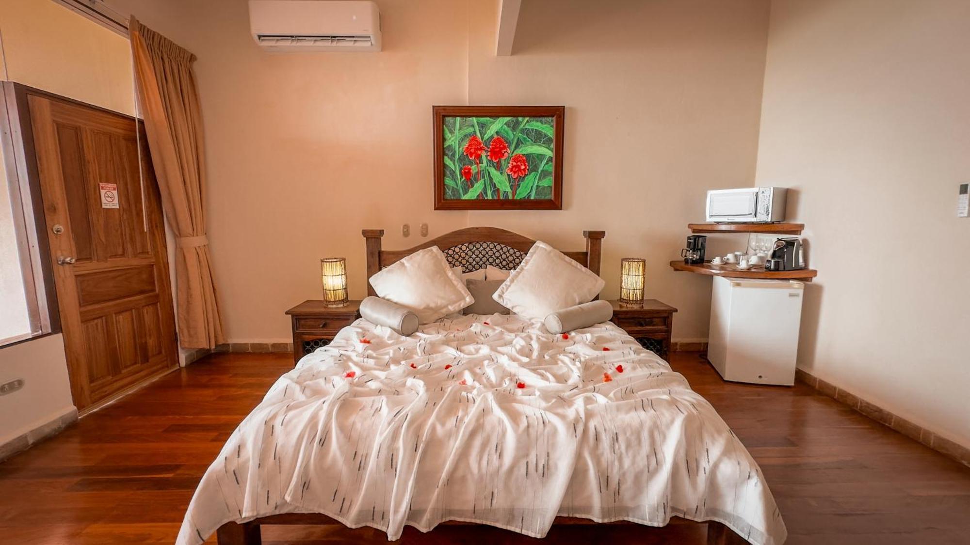 Issimo Suites (Adults Only) Мануэль-Антонио Экстерьер фото